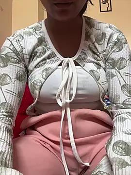 kavyababy00 online show from February 2026 07:25:01 AM