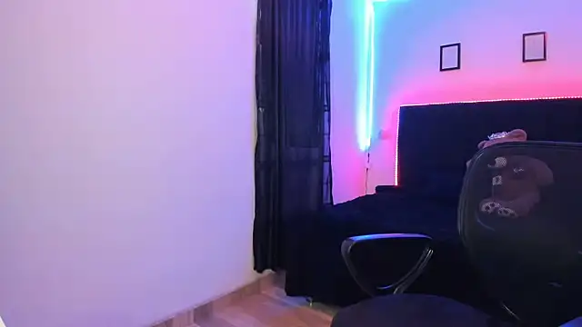 Snapshot of Kamala_Khan_Tx chatting on March 2026 09:01:02 PM Kamala Khan Tx online show from March 2026 09:01:02 PM