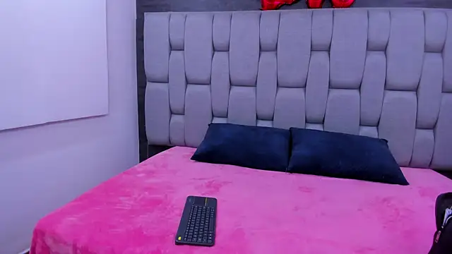 Snapshot of Amber-Horney chatting on February 2026 01:23:02 PM Amber-Horney online show from February 2026 01:23:02 PM