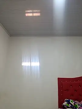 Snapshot of Cris18sexy chatting on April 2026 02:33:01 PM Cris18sexy online show from April 2026 02:33:01 PM