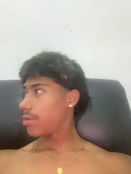 Snapshot of Adan21_cm chatting on April 2026 05:56:02 AM Adan21 cm online show from April 2026 05:56:02 AM