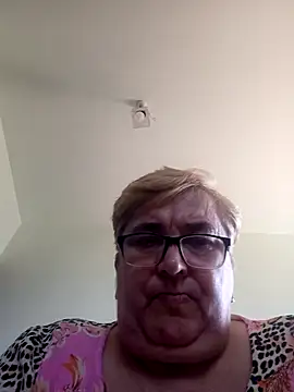 Snapshot of SusanStar874 chatting on April 2026 12:46:01 PM SusanStar874 online show from April 2026 12:46:01 PM