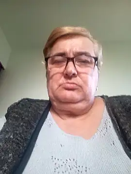 Snapshot of SusanStar874 chatting on April 2026 04:19:01 PM SusanStar874 online show from April 2026 04:19:01 PM