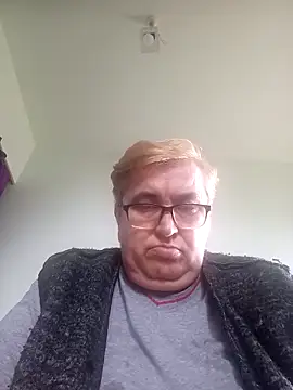 Snapshot of SusanStar874 chatting on April 2026 01:57:02 PM SusanStar874 online show from April 2026 01:57:02 PM