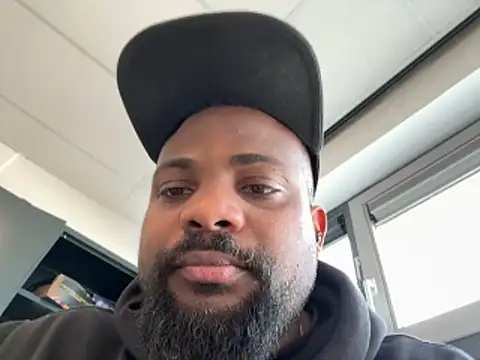 Snapshot of BigCatXLOfficial chatting on April 2026 01:00:02 PM BigCatXLOfficial online show from April 2026 01:00:02 PM