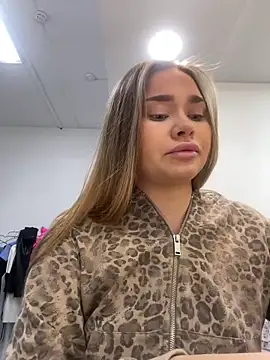 MonicaWestt online show from February 2026 06:24:01 AM