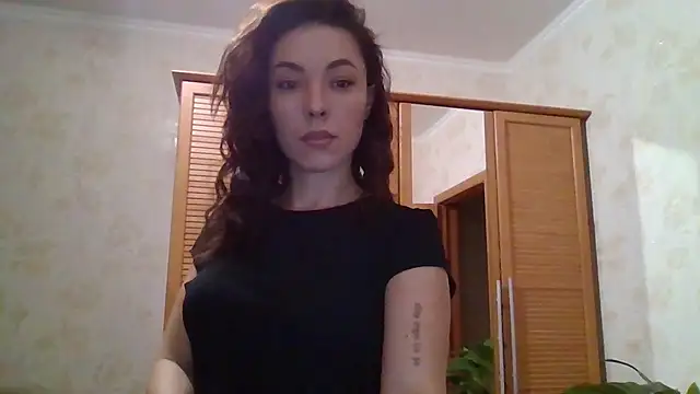 Snapshot of Dream_Petal_ chatting on March 2026 04:46:01 PM Dream Petal online show from March 2026 04:46:01 PM