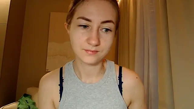 Snapshot of BluueSilk chatting on January 2025 06:01:02 AM BluueSilk online show from January 2025 06:01:02 AM