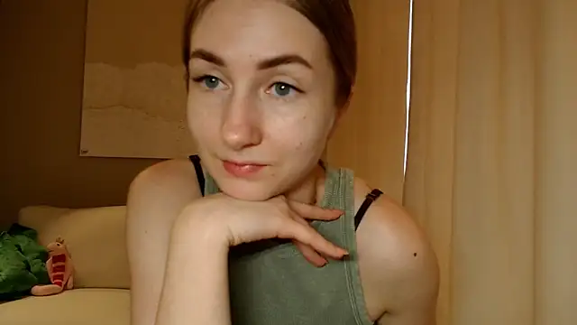 Snapshot of BluueSilk chatting on January 2025 12:00:01 PM BluueSilk online show from January 2025 12:00:01 PM