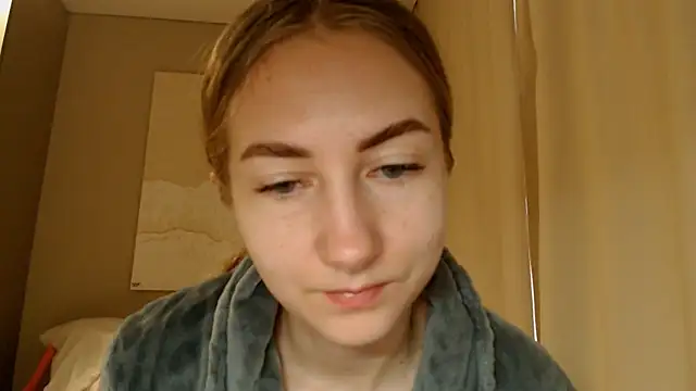 Snapshot of BluueSilk chatting on February 2025 06:35:01 AM BluueSilk online show from February 2025 06:35:01 AM