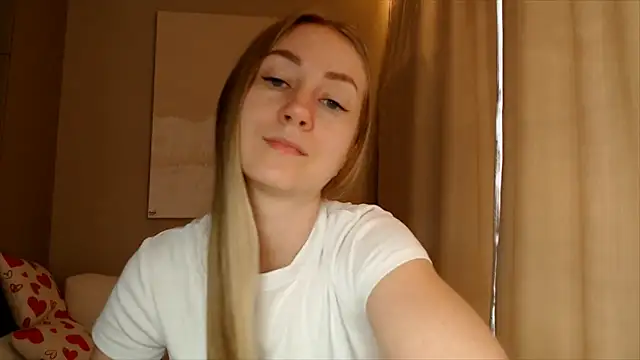 Snapshot of BluueSilk chatting on March 2025 12:25:01 PM BluueSilk online show from March 2025 12:25:01 PM