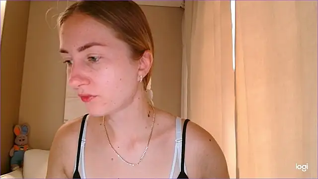 Snapshot of BluueSilk chatting on September 2025 05:29:01 AM BluueSilk online show from September 2025 05:29:01 AM