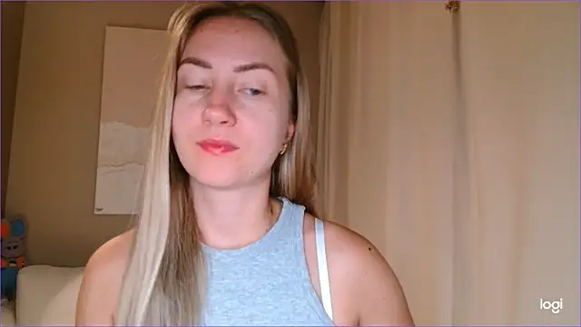 Snapshot of BluueSilk chatting on September 2025 05:53:02 AM BluueSilk online show from September 2025 05:53:02 AM