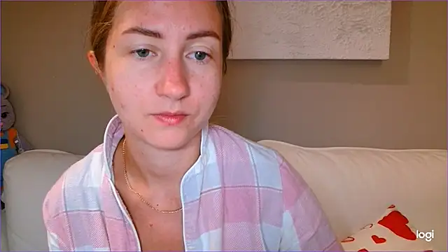 Snapshot of BluueSilk chatting on October 2025 05:06:01 AM BluueSilk online show from October 2025 05:06:01 AM