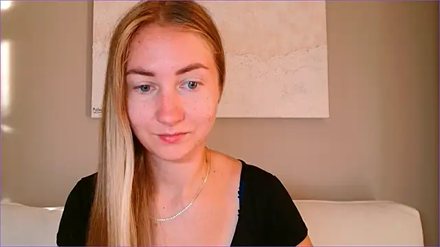 Snapshot of BluueSilk chatting on October 2025 06:25:01 AM BluueSilk online show from October 2025 06:25:01 AM