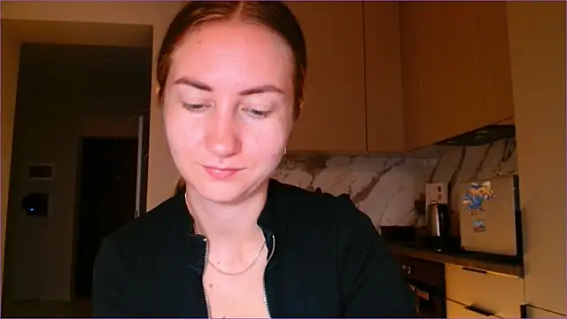 Snapshot of BluueSilk chatting on October 2025 05:48:02 AM BluueSilk online show from October 2025 05:48:02 AM