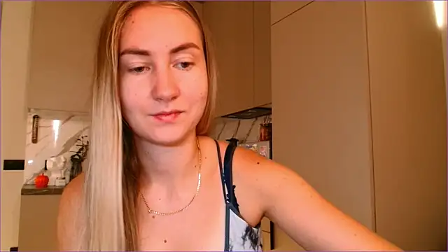 Snapshot of BluueSilk chatting on October 2025 06:14:02 AM BluueSilk online show from October 2025 06:14:02 AM