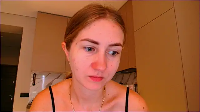 Snapshot of BluueSilk chatting on November 2025 08:14:01 AM BluueSilk online show from November 2025 08:14:01 AM