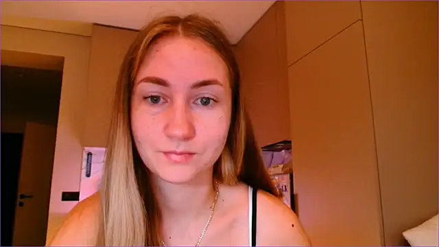 Snapshot of BluueSilk chatting on December 2025 06:08:02 AM BluueSilk online show from December 2025 06:08:02 AM