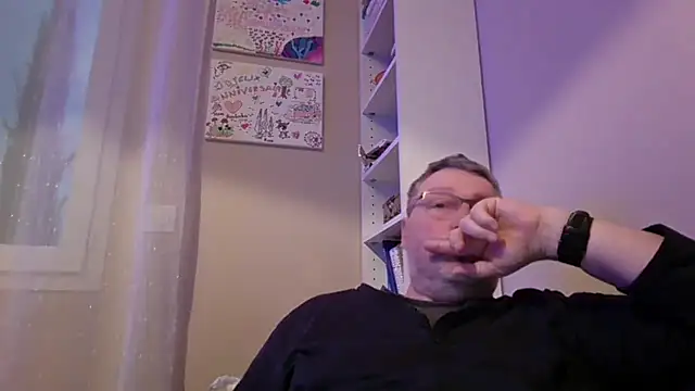 doudou310 online show from February 2026 06:26:01 AM