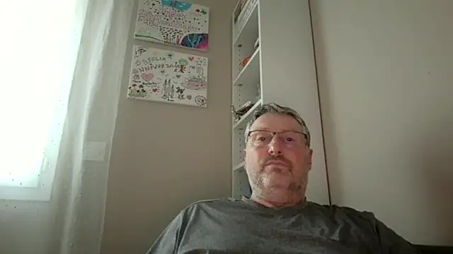 doudou310 online show from February 2026 05:01:01 PM