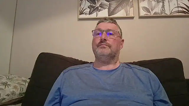 doudou310 online show from March 2026 05:50:01 PM