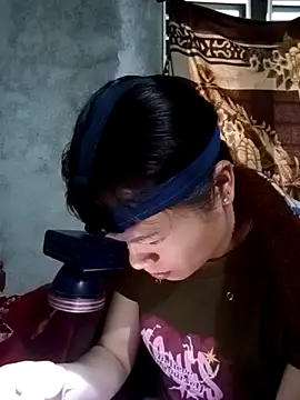 Snapshot of l_kiss chatting on February 2026 01:12:01 AM l kiss online show from February 2026 01:12:01 AM