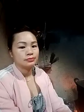 Snapshot of l_kiss chatting on February 2026 11:06:01 PM l kiss online show from February 2026 11:06:01 PM