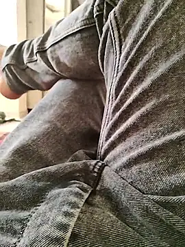 Snapshot of crazyxy12 chatting on April 2026 06:27:01 AM crazyxy12 online show from April 2026 06:27:01 AM