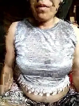 Snapshot of Tina-beo chatting on May 2026 03:35:02 AM Tina-beo online show from May 2026 03:35:02 AM