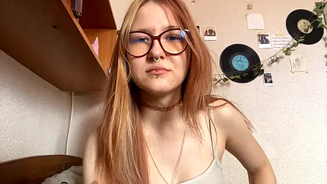 Snapshot of LaureenVielma chatting on March 2026 07:12:02 AM LaureenVielma online show from March 2026 07:12:02 AM