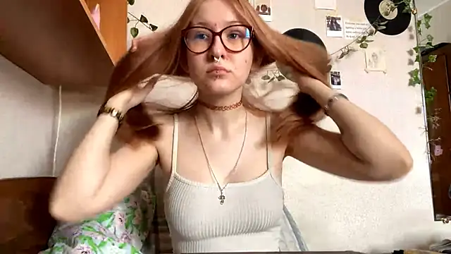 Snapshot of LaureenVielma chatting on March 2026 07:26:01 AM LaureenVielma online show from March 2026 07:26:01 AM