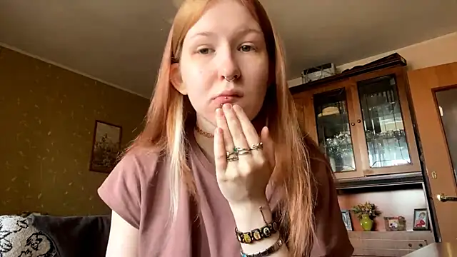 Snapshot of LaureenVielma chatting on March 2026 08:06:01 AM LaureenVielma online show from March 2026 08:06:01 AM