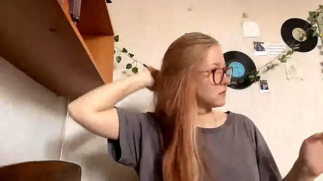 Snapshot of LaureenVielma chatting on March 2026 07:02:01 AM LaureenVielma online show from March 2026 07:02:01 AM