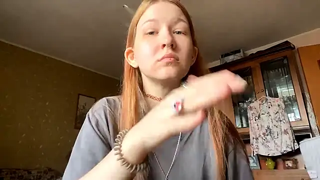 Snapshot of LaureenVielma chatting on March 2026 07:25:01 AM LaureenVielma online show from March 2026 07:25:01 AM