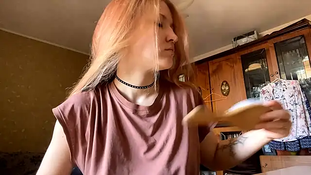 Snapshot of LaureenVielma chatting on April 2026 08:26:01 AM LaureenVielma online show from April 2026 08:26:01 AM