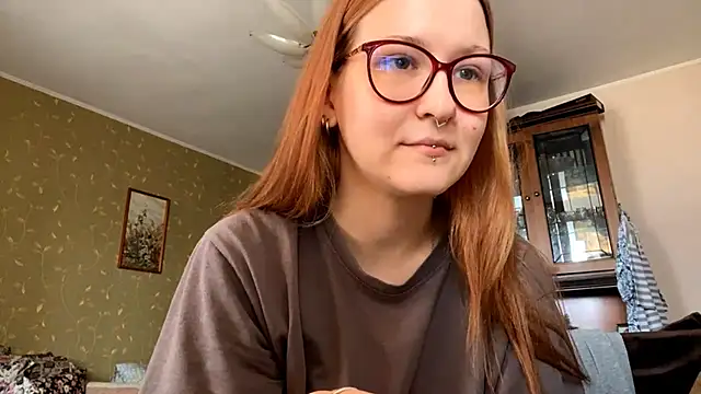 Snapshot of LaureenVielma chatting on April 2026 07:45:01 AM LaureenVielma online show from April 2026 07:45:01 AM