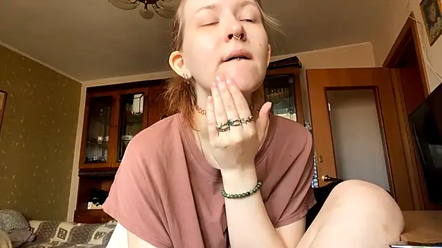 Snapshot of LaureenVielma chatting on April 2026 09:10:01 AM LaureenVielma online show from April 2026 09:10:01 AM