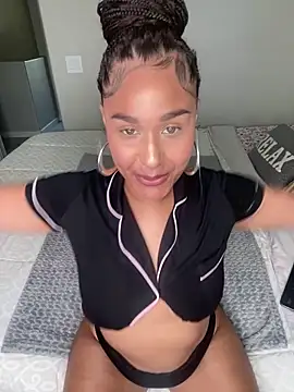 Snapshot of Jamalyce chatting on March 2026 05:28:02 PM Jamalyce online show from March 2026 05:28:02 PM