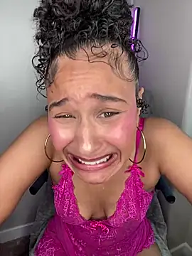 Snapshot of Jamalyce chatting on April 2026 07:40:02 PM Jamalyce online show from April 2026 07:40:02 PM