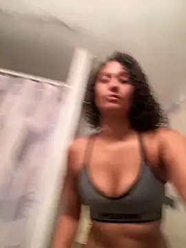 Snapshot of Jamalyce chatting on May 2026 04:06:02 PM Jamalyce online show from May 2026 04:06:02 PM