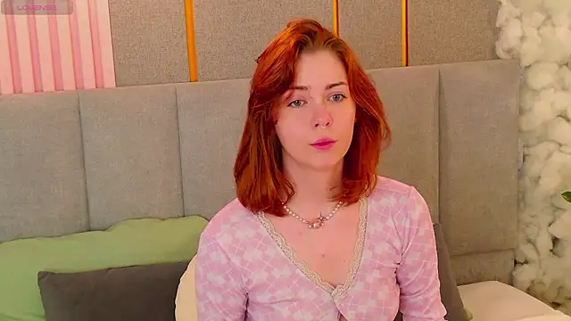 Snapshot of VivanWestwood chatting on July 2026 06:01:02 PM VivanWestwood online show from July 2026 06:01:02 PM