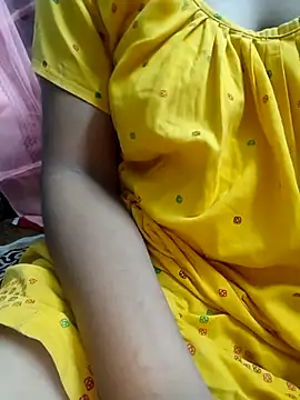 Snapshot of Sonali_9999 chatting on April 2026 08:28:02 AM Sonali 9999 online show from April 2026 08:28:02 AM