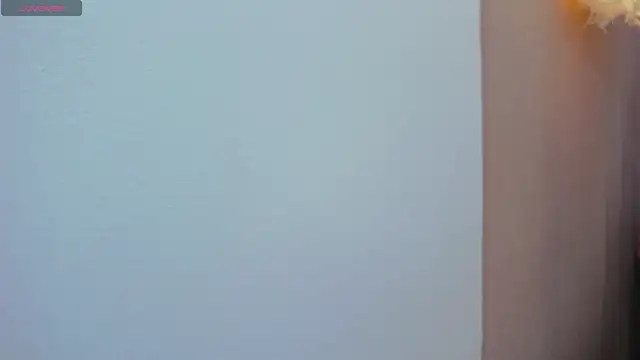Snapshot of Sophie_Voss chatting on April 2026 06:03:02 AM Sophie Voss online show from April 2026 06:03:02 AM
