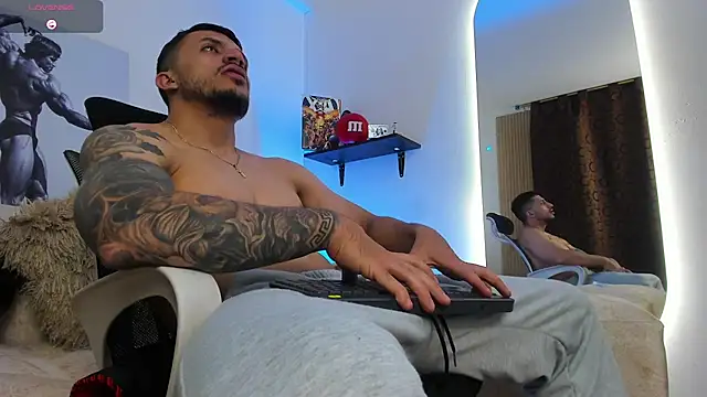 Snapshot of LiamReigns_ chatting on July 2026 03:22:01 AM LiamReigns online show from July 2026 03:22:01 AM