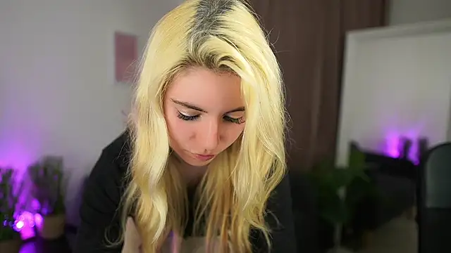 Snapshot of Jetpearl chatting on March 2026 08:15:01 PM Jetpearl online show from March 2026 08:15:01 PM