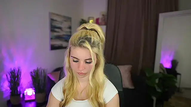 Snapshot of Jetpearl chatting on March 2026 09:08:01 PM Jetpearl online show from March 2026 09:08:01 PM