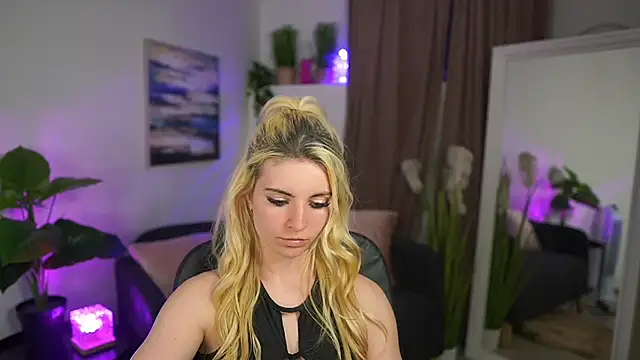 Snapshot of Jetpearl chatting on April 2026 08:10:02 PM Jetpearl online show from April 2026 08:10:02 PM