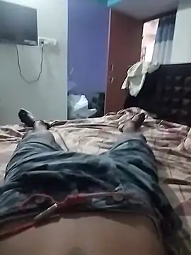 tamilpaiyan989 online show from April 2026 07:58:02 AM