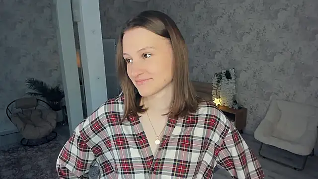 LianneBynon online show from February 2026 08:26:01 AM